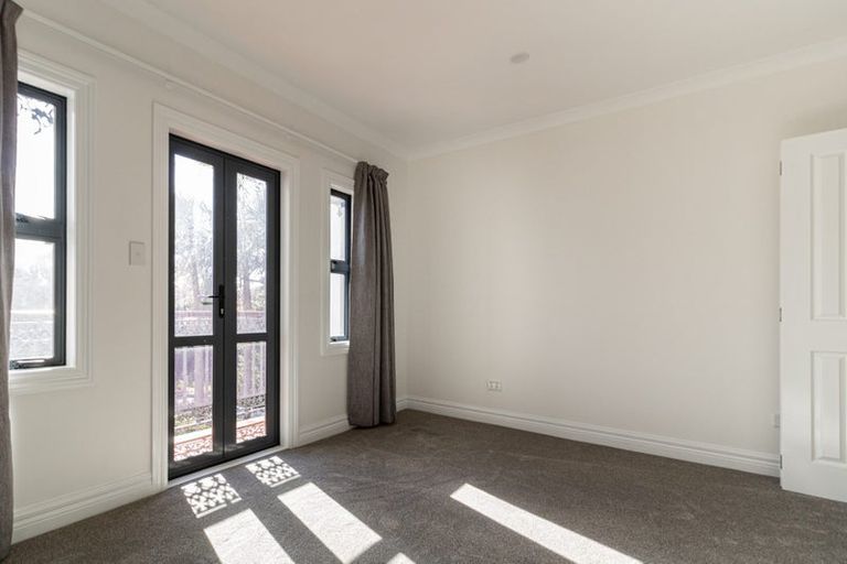 Photo of property in 1/177 Hurstmere Road, Takapuna, Auckland, 0622