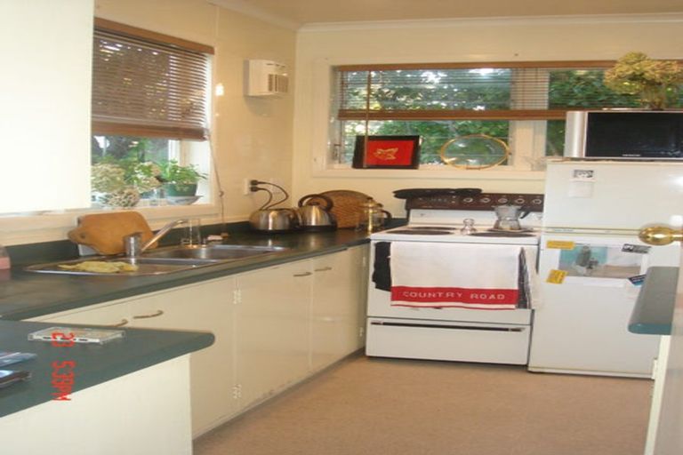 Photo of property in 164 Karori Road, Karori, Wellington, 6012
