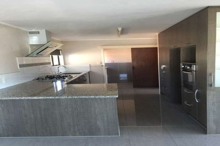 Photo of property in 19 Butterworth Drive, Glendene, Auckland, 0602