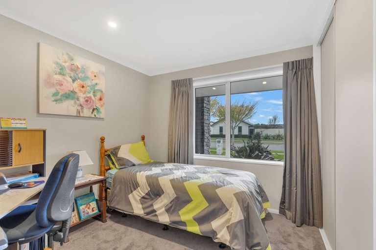 Photo of property in 15 Sutherland Drive, Kaiapoi, 7630