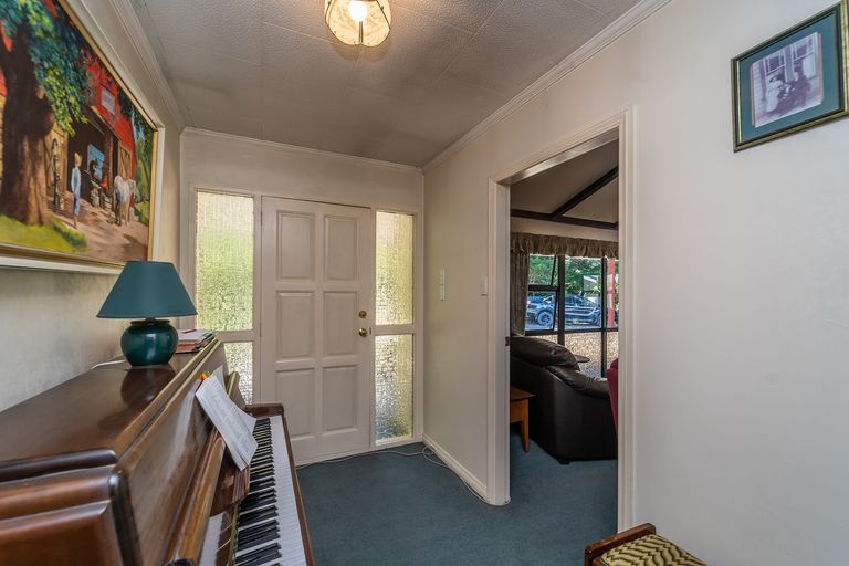 Photo of property in 247 Belvedere Road, Carterton, 5713