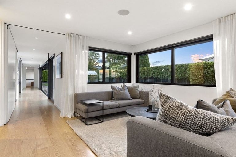 Photo of property in 48 Parkhill Road, Mellons Bay, Auckland, 2014