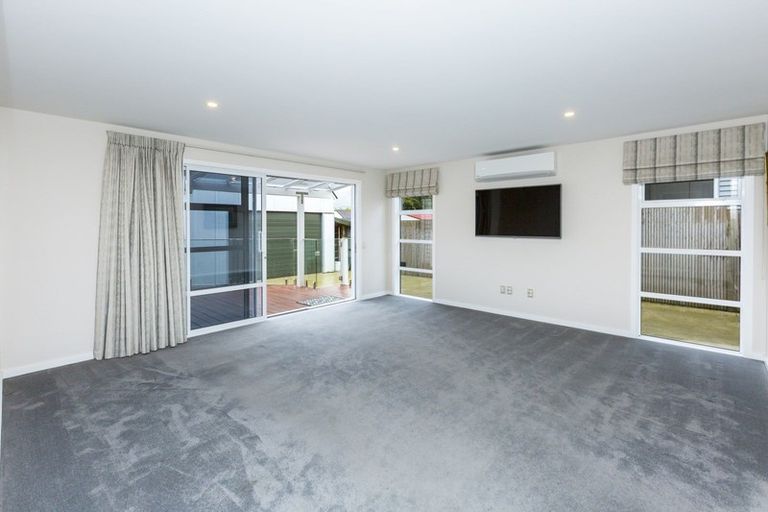 Photo of property in 18 Robertson Street, Elderslea, Upper Hutt, 5018