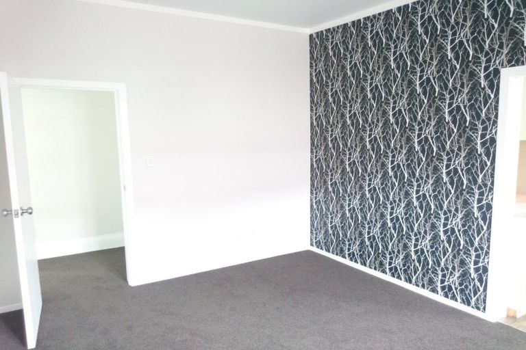 Photo of property in 100 Ferguson Street, West End, Palmerston North, 4412