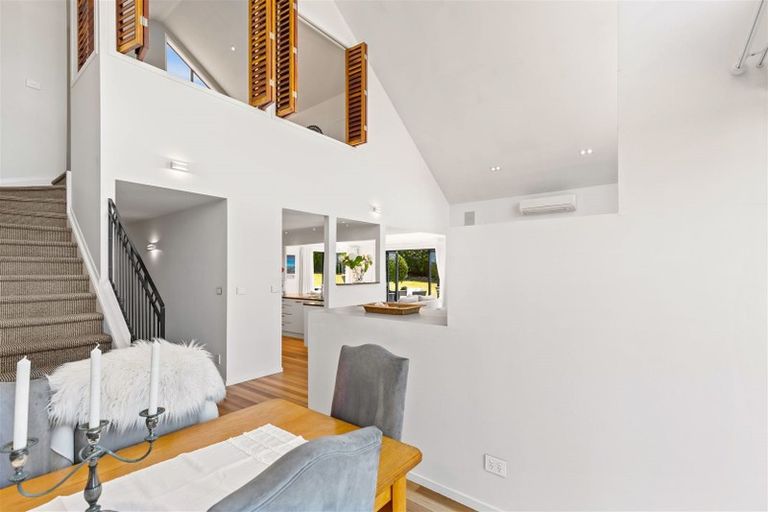 Photo of property in 86a Wiseley Road, West Harbour, Auckland, 0618