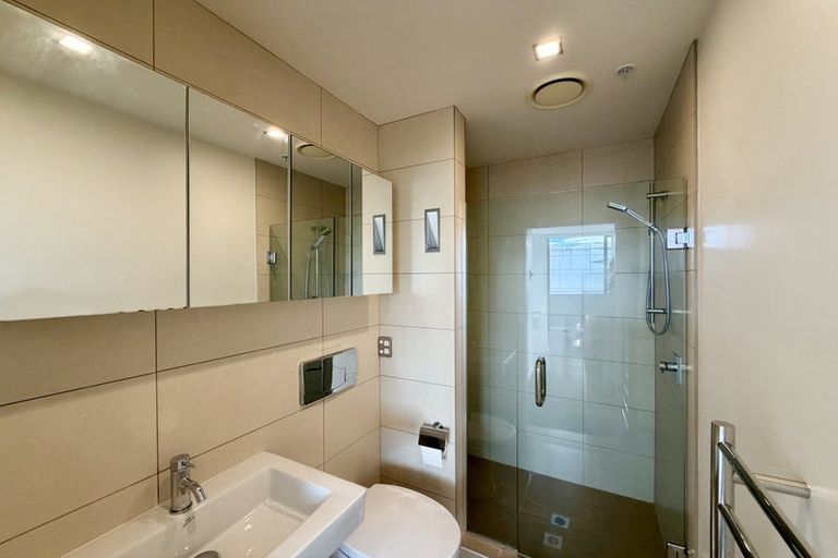 Photo of property in Maison Apartments, 302/16 Huron Street, Takapuna, Auckland, 0622