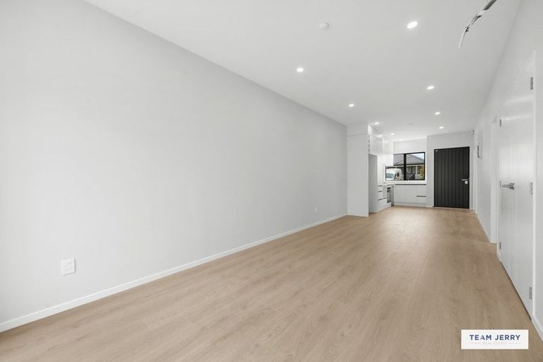 Photo of property in 6 Wild Flower Way, Karaka, Papakura, 2113