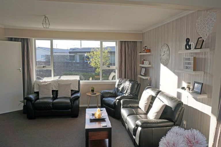 Photo of property in 68 Edinburgh Crescent, Waikiwi, Invercargill, 9810