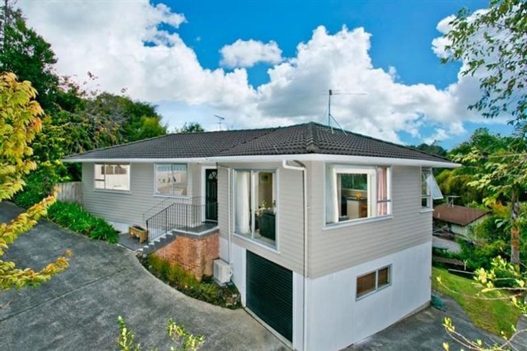 Photo of property in 7 Erica Road, Sunnynook, Auckland, 0620
