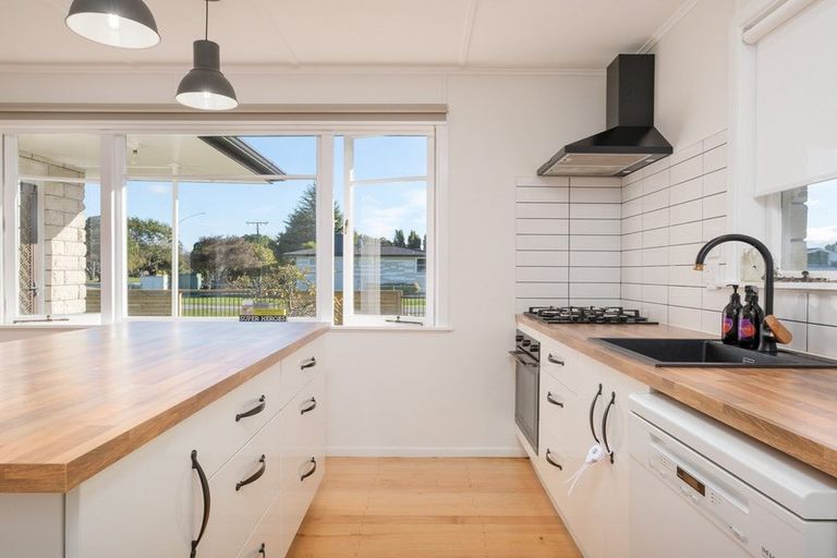 Photo of property in 1 Kiwi Street, Makaraka, Gisborne, 4010