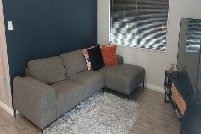 Photo of property in 109 Tirimoana Road, Te Atatu South, Auckland, 0602