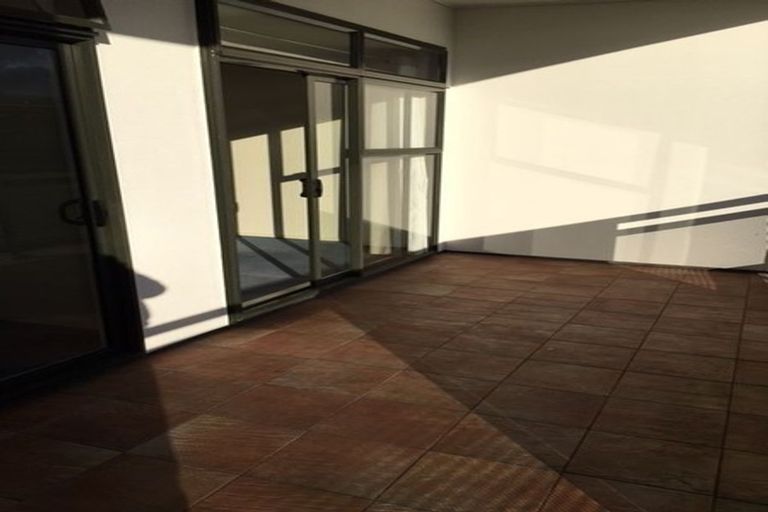 Photo of property in 7/372 Rosedale Road, Rosedale, Auckland, 0632