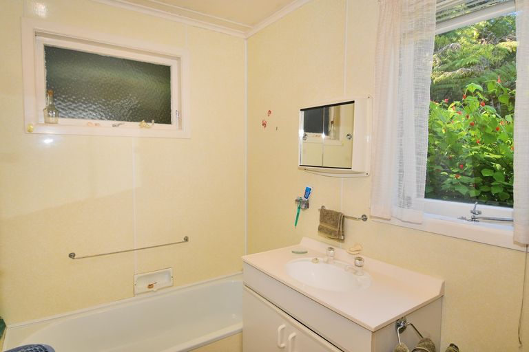 Photo of property in 492 Leigh Road, Whangateau, Warkworth, 0985