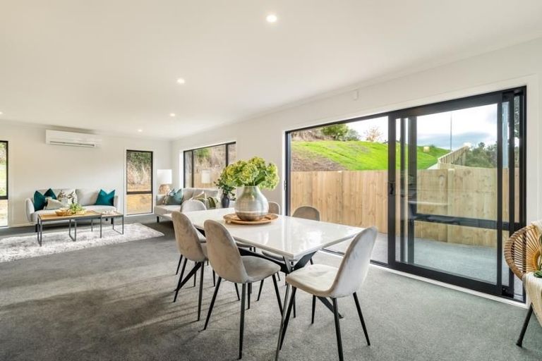 Photo of property in 15 Te Awa Rere Grove, Stokes Valley, Lower Hutt, 5019