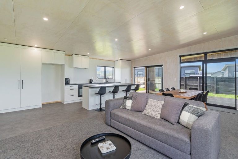 Photo of property in 5 Riria Way, Matarangi, 3592