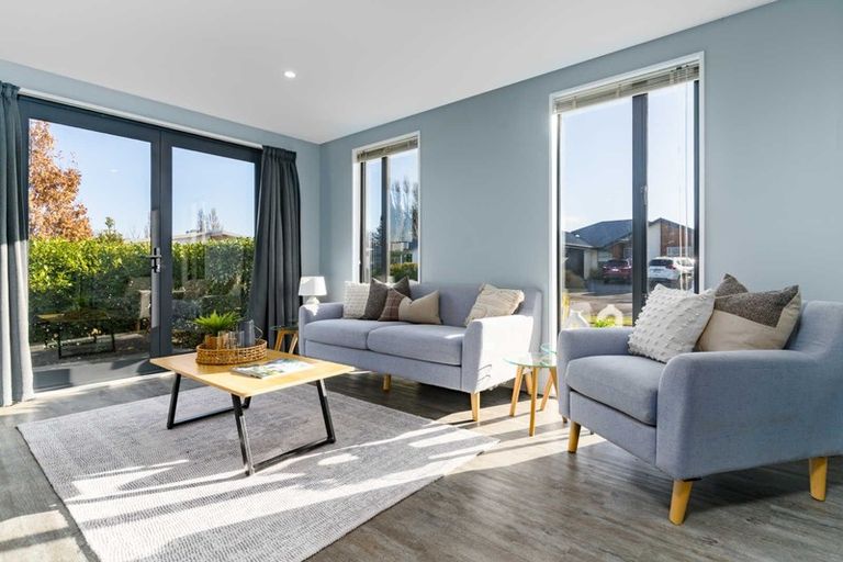 Photo of property in 43 Bradwell Crescent, Halswell, Christchurch, 8025