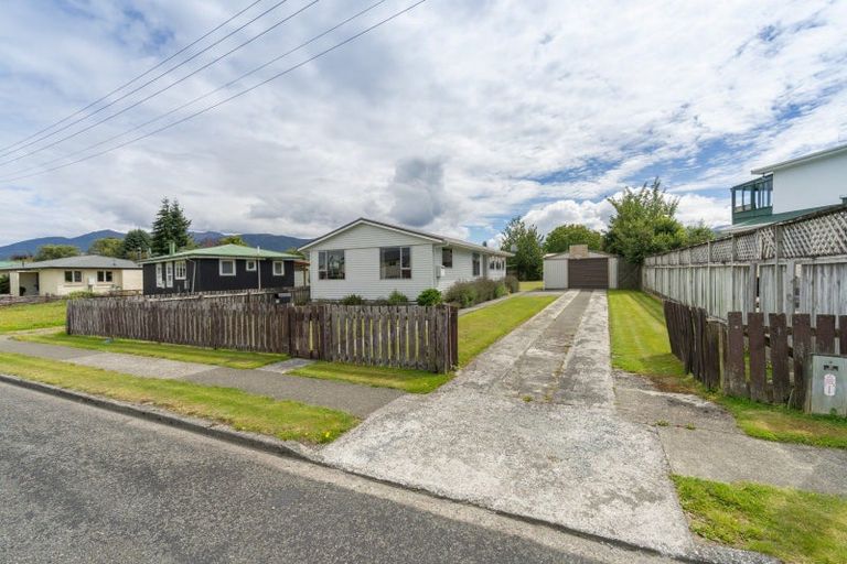 Photo of property in 23 Moana Crescent, Te Anau, 9600