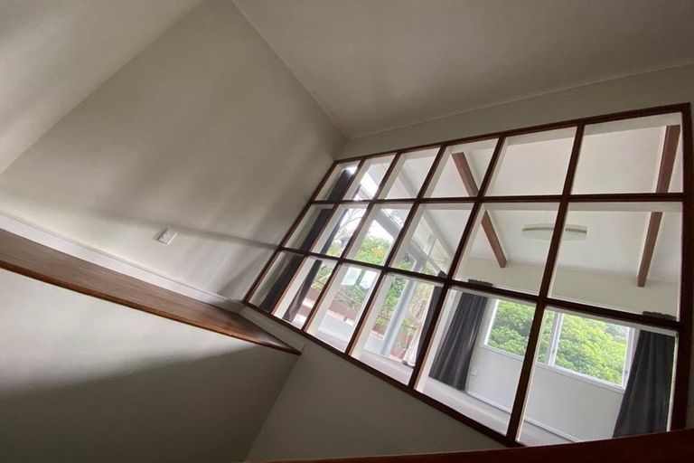 Photo of property in 50 Makara Road, Karori, Wellington, 6012