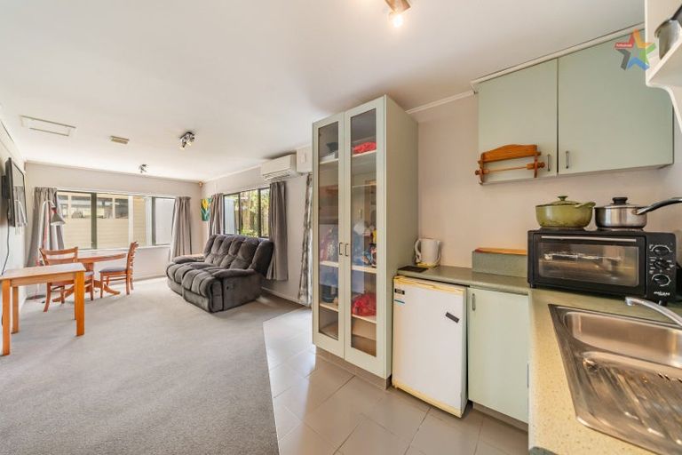 Photo of property in 21 Whitechapel Grove, Stokes Valley, Lower Hutt, 5019