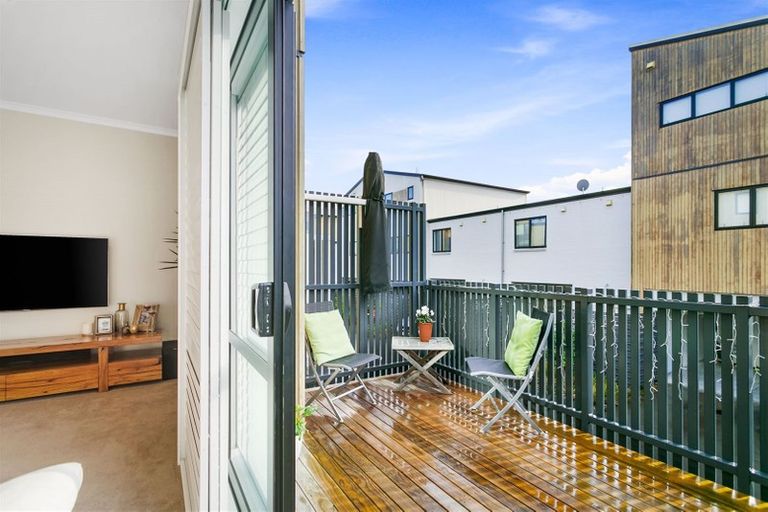 Photo of property in 12 Pheasant Lane, Hobsonville, Auckland, 0616