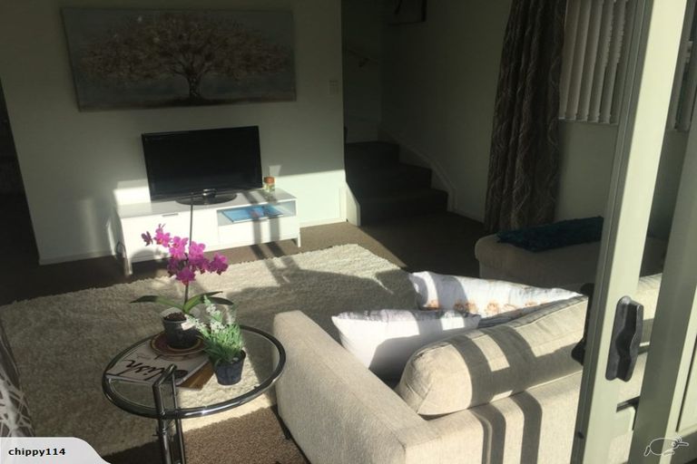 Photo of property in 61c Kayes Road, Pukekohe, 2120