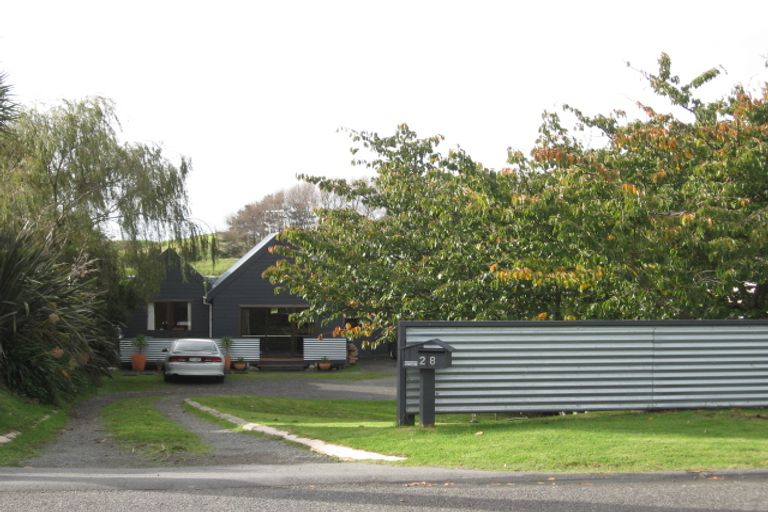 Photo of property in 28 Kaka Road, Raumati Beach, Paraparaumu, 5032