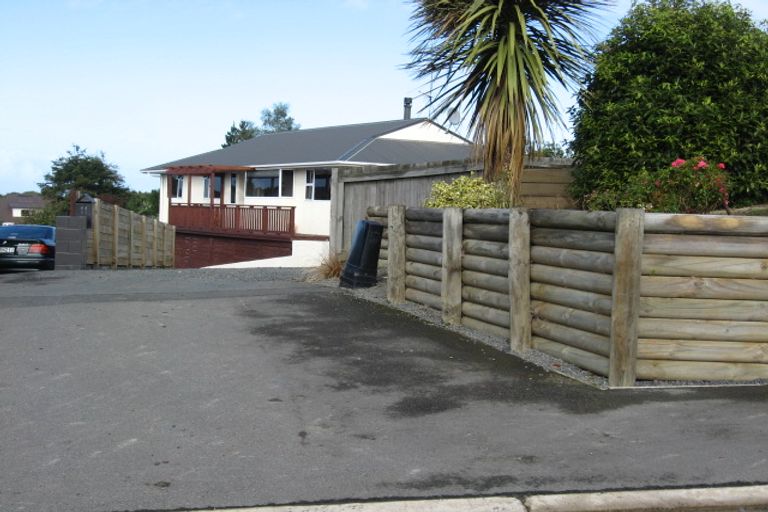 Photo of property in 11 Craddock Place, Waldronville, Dunedin, 9018