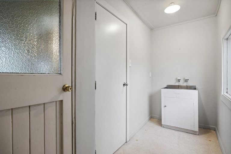 Photo of property in 218 Oxford Street, South Dunedin, Dunedin, 9012