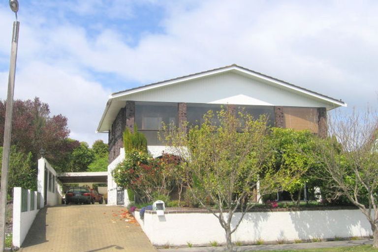 Photo of property in 16 Kempton Place, Richmond Heights, Taupo, 3330