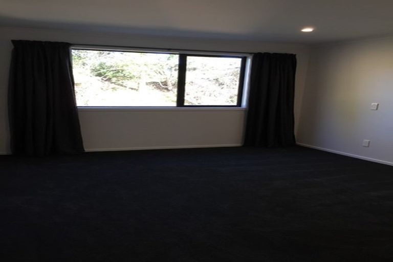 Photo of property in 5a Breakwater Way, Whitby, Porirua, 5024