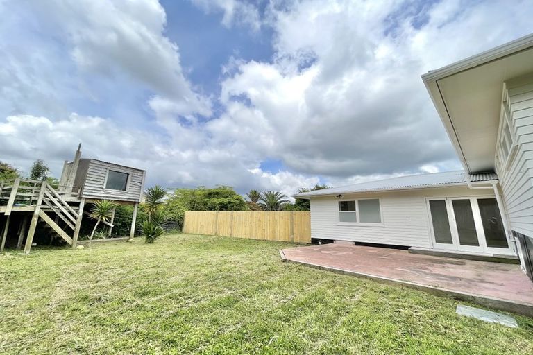 Photo of property in 27 Kaikoura Street, Henderson, Auckland, 0612