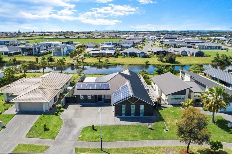 Photo of property in 34 Cassinia Close, Papamoa Beach, Papamoa, 3118