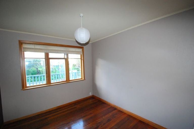 Photo of property in 4/62 Simla Crescent, Khandallah, Wellington, 6035