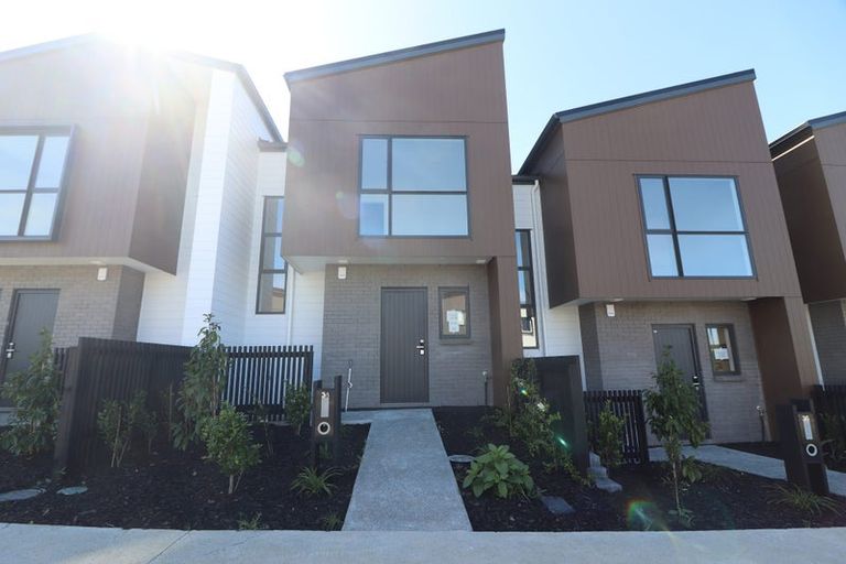 Photo of property in 16 Rana Road, Flat Bush, Auckland, 2019
