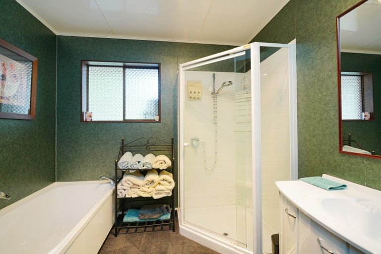 Photo of property in 29 Awarua Road, Otatara, Invercargill, 9879