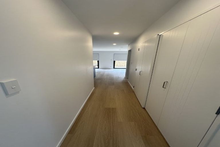 Photo of property in 46b Centorian Drive, Windsor Park, Auckland, 0632