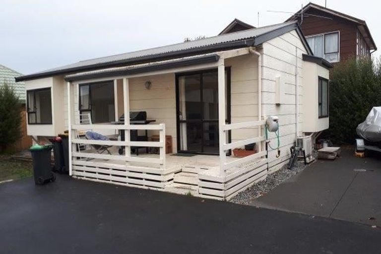 Photo of property in 16a Peer Street, Upper Riccarton, Christchurch, 8041