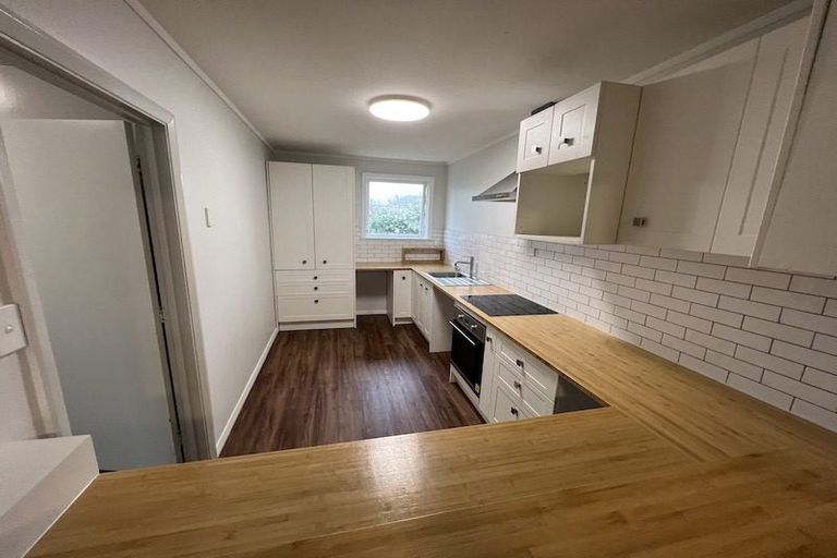 Photo of property in 50 Karaka Crescent, Levin, 5510