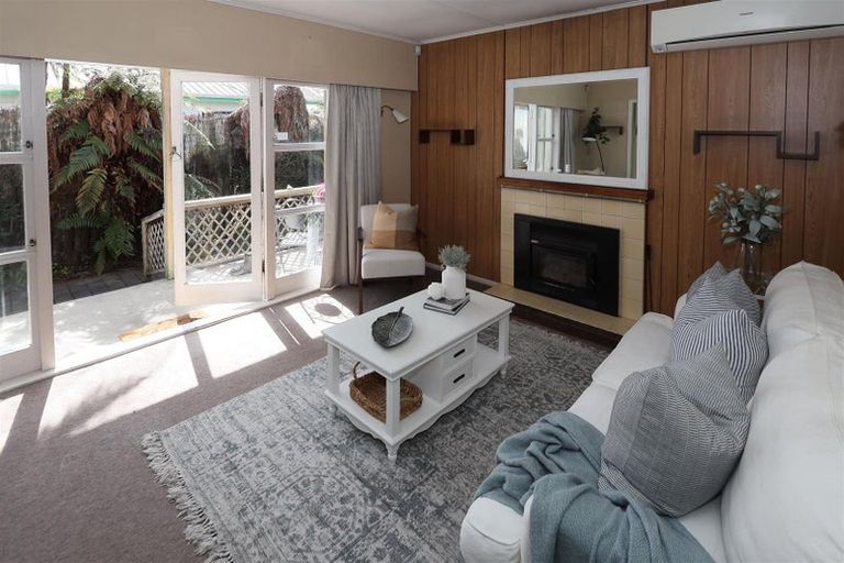 Photo of property in 14 Charles Road, Hannahs Bay, Rotorua, 3010
