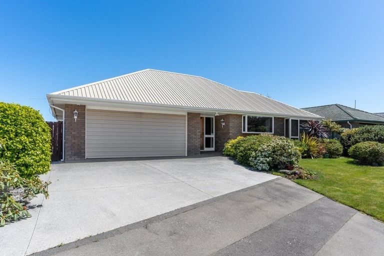 Photo of property in 10 Addison Place, Halswell, Christchurch, 8025