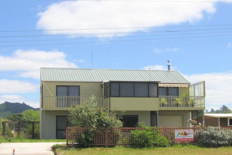 Photo of property in 10 Seaforth Road, Waihi Beach, 3611