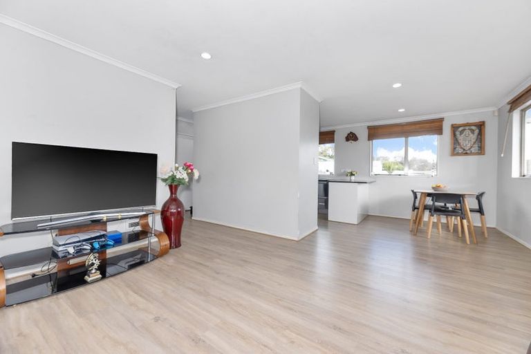 Photo of property in 49a Forest Hill Road, Henderson, Auckland, 0612