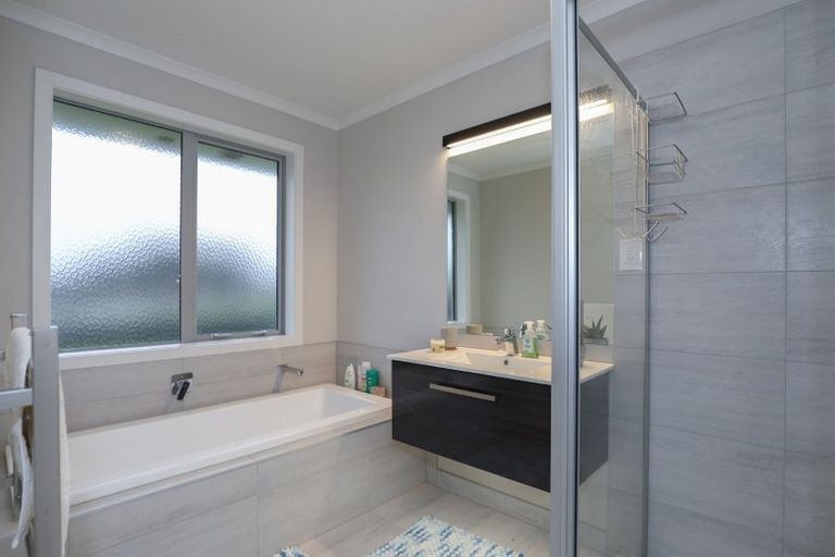 Photo of property in 169 Kimihia Road, Huntly, 3771