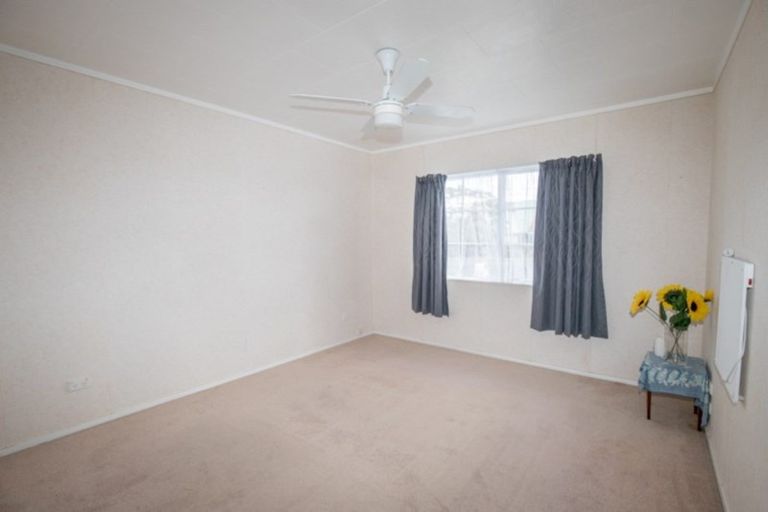 Photo of property in 39 Darlington Street, Ngatea, 3503