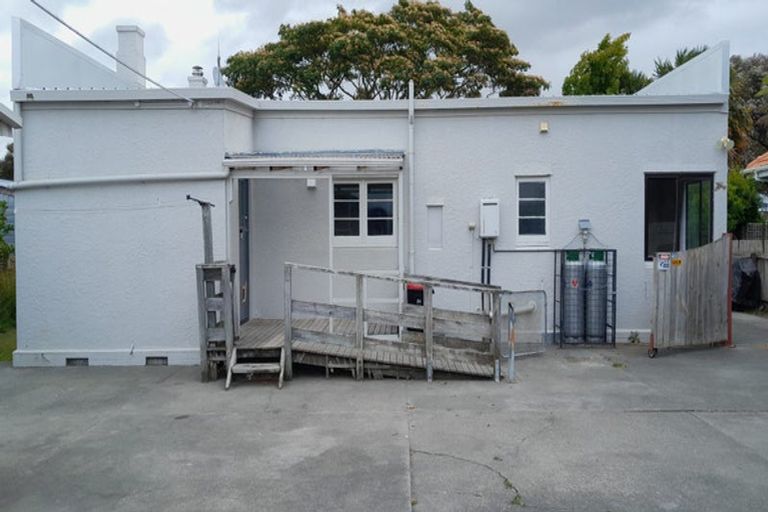 Photo of property in 706 Avenue Road East, Parkvale, Hastings, 4122