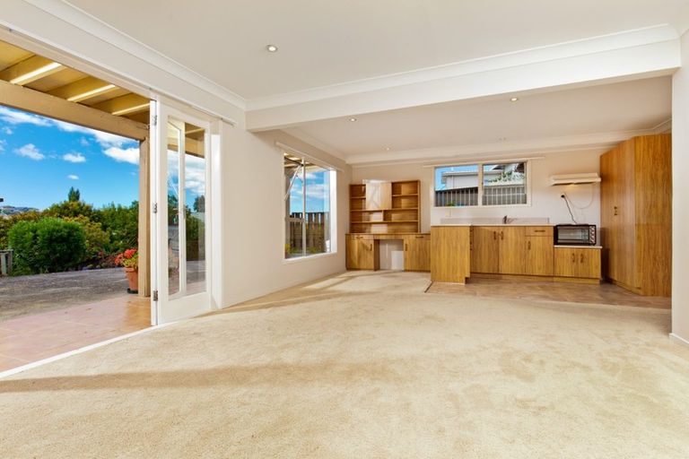 Photo of property in 2/38 Glenvar Road, Torbay, Auckland, 0630