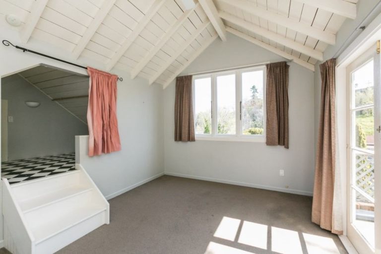 Photo of property in 2 Cameron Road, Bluff Hill, Napier, 4110