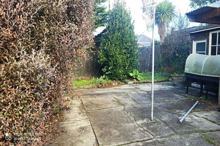 Photo of property in 1 Cossens Street, Balclutha, 9230