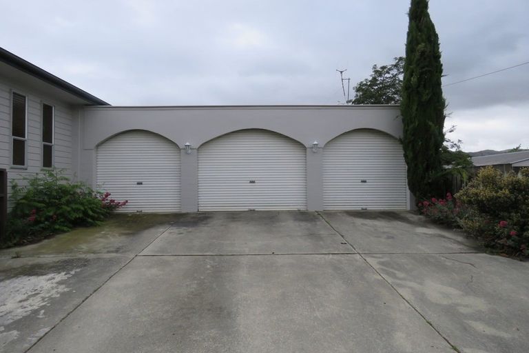 Photo of property in 18 Bowen Street, Kurow, 9435