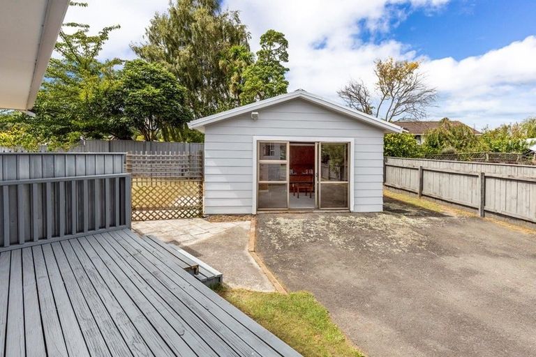 Photo of property in 5 Wembley Place, Richmond Heights, Taupo, 3330